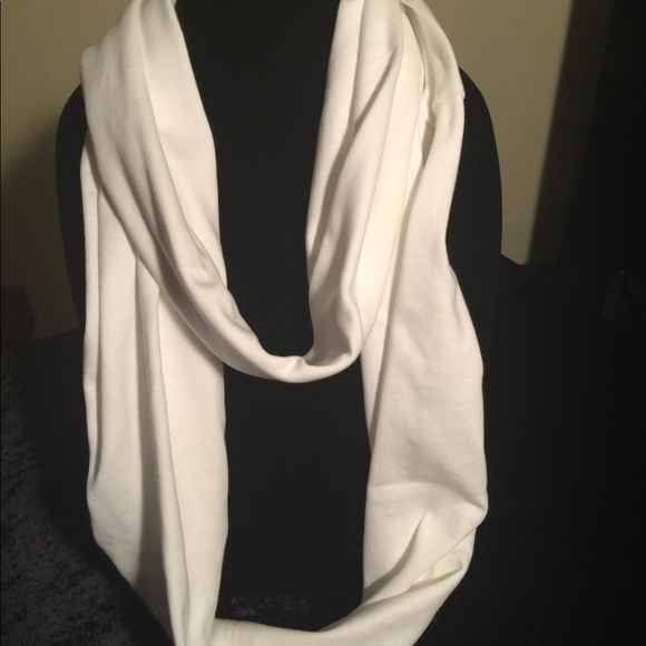 Organic Off White Soft Knit Scarf - Picture 3 of 3